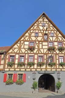 Half-timbered house Hotel Löwen, Restaurant, Marktbreit, Lower Franconia, Franconia, Bavaria,