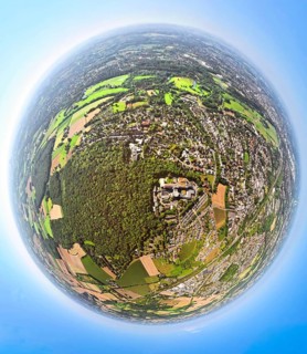 Aerial view, St. Barbara Klinik with car park and helipad, forest area and local recreation area