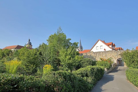 Historic town wall with archway and gardens, Zeil am Main, Lower Franconia, Franconia, Bavaria,