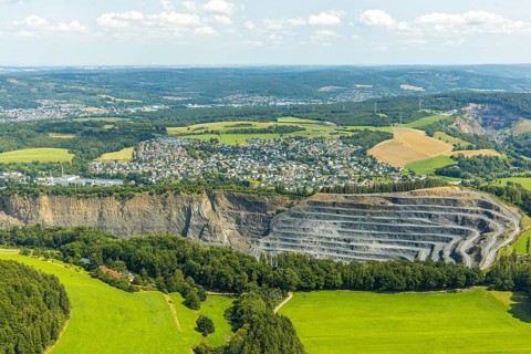 Aerial view, Heinrich Ebel GmbH quarry, Habbel plant, Habbeler Bach, residential area, Müschede