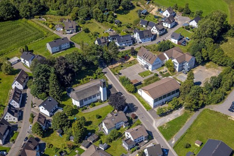 Aerial view, Church of the Nativity of Mary and Hützemert Primary School, Hützemert, Drolshagen,