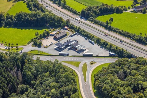 Aerial view, motorway A45 and junction Drolshagen with state road L708, with tankpool24 petrol