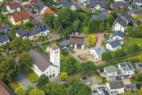 Aerial view, catholic church St. Joseph, Bergheim, Arnsberg, Ruhr area, North Rhine-Westphalia,