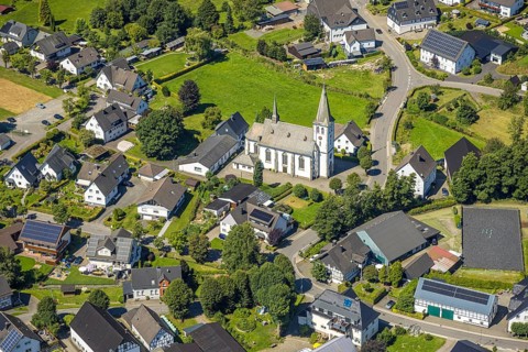 Aerial view, Church of St. Antonius Einsiedler in the village centre, Iseringhausen, Drolshagen,