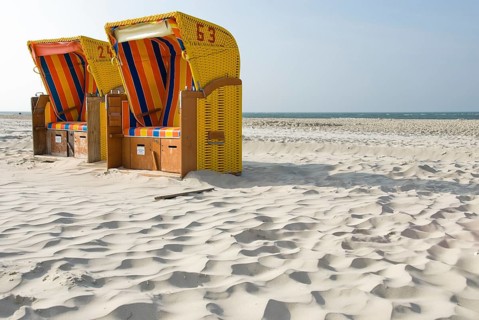 Pure enjoyment of the last rays of sunshine of the year on the beach of Norddorf on the North