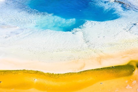 Play of colours in a sulphur spring, Iceland