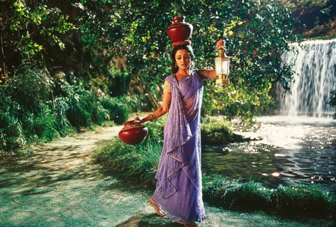 South Asian Indian Bollywood Film Actress Aishwarya Rai on the set of hindi film Devdas, india NO MR/Südasiatische indische Bollywood Filmschauspielerin Aishwarya Rai am Set des Hindi Films Devdas, In...