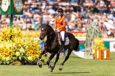 Sanne Thijssen of the Netherlands, riding Cupcake Z, competes in the first round of the 2025 BMO