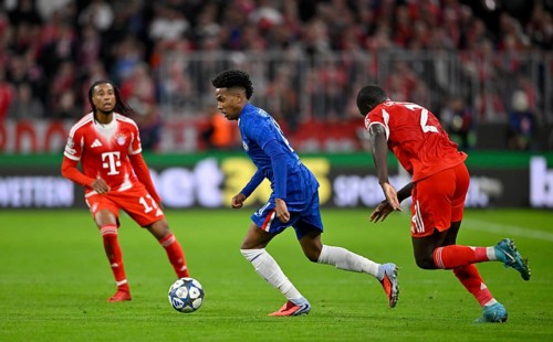Estevao Chelsea FC The Blues (41) Action on the ball Champions League, Allianz Arena, Munich,