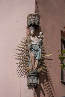 House saint, Virgin Mary at a residential and commercial building, Weinmarkt, Nuremberg, Middle