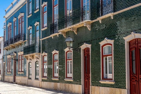 House in the old town centre, tiled, in the village of Vila Real de Santo António, on the border