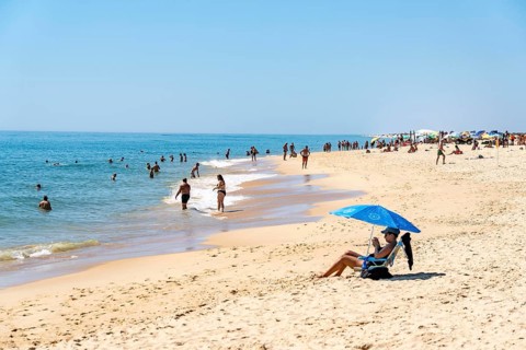 Kilometre-long beach Praia da Ilha de Tavira, on the island off Tavira, partly managed, Algarve,