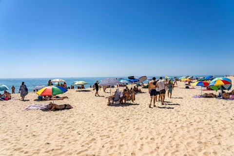 Kilometre-long beach Praia da Ilha de Tavira, on the island off Tavira, partly managed, Algarve,