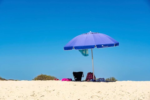 Kilometre-long beach Praia da Ilha de Tavira, on the island off Tavira, partly managed, Algarve,