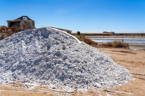 Salt extraction on the Algarve coast in Portugal, 95 per cent of Portuguese sea salt is extracted