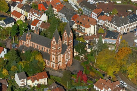 Aerial photo, parish church of St Lutwinus, Mettlach, Saarland, Germany, Europe, birds-eyes view,