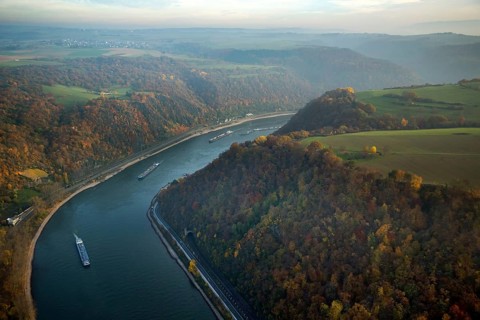Rhine valley with colourful vineyards near St.Goarshausen, inland navigation, Sankt Goarshausen,