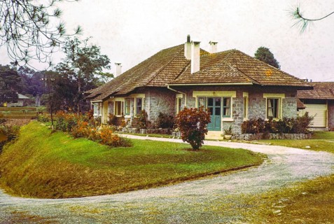 Captioned as 'Admiralty Bungalow', British architecture colonial hill station resort of Fraser's