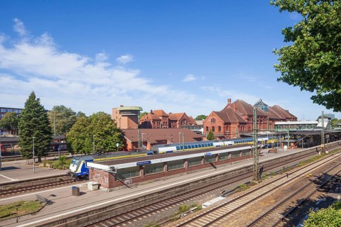 Harburg railway station with local train and platform, Harburg, Hamburg, Germany