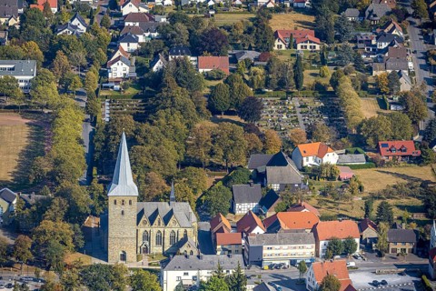 Aerial view, catholic church St.-Pankratius, cemetery Anröchte, Anröchte, Kreis Soest, North