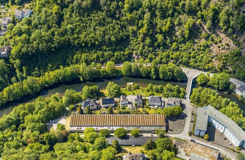 Aerial view, river Lenne, tax office, Saleen Kunststoff GmbH, Altena, Sauerland, Märkischer Kreis,
