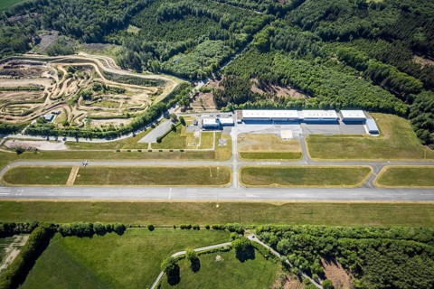 Aerial photo, Arnsberg Menden airfield, EDLA, commercial airfield, motocross track MCC Voßwinkel,