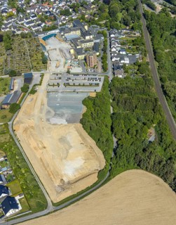 Aerial view, Hochsauerland Clinic, construction site, St. Petri Catholic Cemetery, Arnsberg,