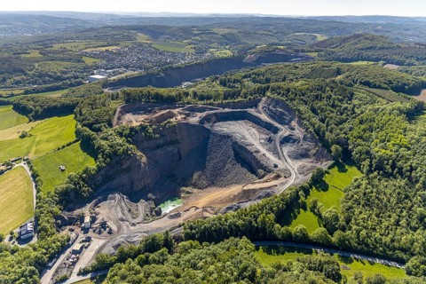 Aerial photo, quarry operation Herdringen Gebr. Neveling, Arnsberg, Sauerland, Hochsauerlandkreis,