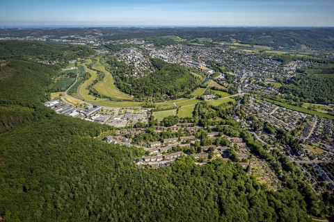 Aerial view, local view Wennigloh in forest area, Eichholz forest, river Ruhr, Ruhr loop, Arnsberg,