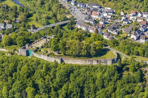Aerial view, Arnsberg castle ruins, east tower, Arnsberg, Sauerland, Hochsauerlandkreis, North