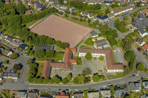 Aerial photo, Regenbogenschule, sports field, Arnsberg, Sauerland, Hochsauerlandkreis, North
