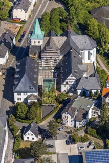 Aerial view, renovation of St. Laurentius Provost's Church, Arnsberg City and County Archive,