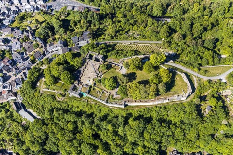 Aerial view, Arnsberg castle ruins, east tower, Arnsberg, Sauerland, Hochsauerlandkreis, North
