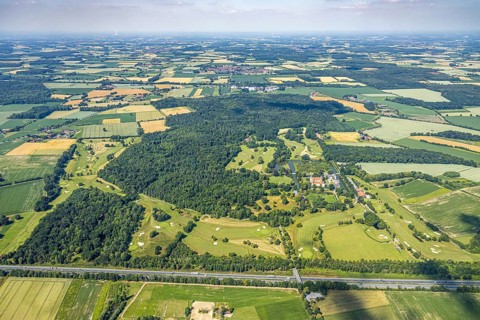Aerial view, moated castle Westerwinkel, golf course Golfclub Westerwinkel, Ascheberg, Münsterland,