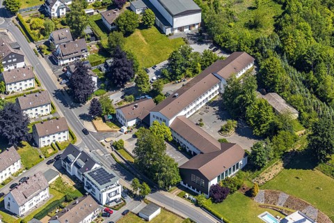 Aerial photo, Gemeinschaftsgrundschule St.-Engelbert, Attendorn, Sauerland, North Rhine-Westphalia,