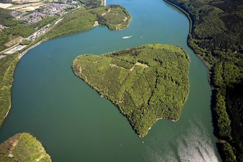 Aerial view, Gilberginsel, Biggesee, excursion boat on the Biggetalsperre, Attendorn, Sauerland,