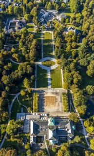 Aerial view, State Spa Bad Oeynhausen, GOP Varieté Theatre Kaiserpalais, Fountain in the spa