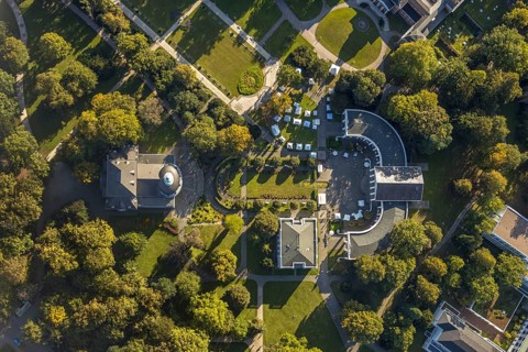 Aerial view, Wandelhalle, theatre in the park, spa gardens, Bad Oeynhausen, East Westphalia-Lippe,