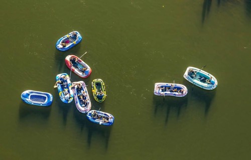 Aerial photo, inflatable boats on the Weser, Rehme, Bad Oeynhausen, Ostwestfalen-Lippe, North