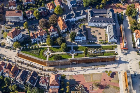 Aerial photo, graduation works Bad Salzuflen, rose garden, Bad Salzuflen, East Westphalia-Lippe,