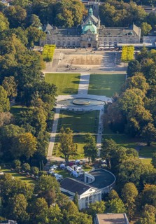 Aerial view, State Spa Bad Oeynhausen, GOP Varieté Theatre Kaiserpalais, Fountain in the spa