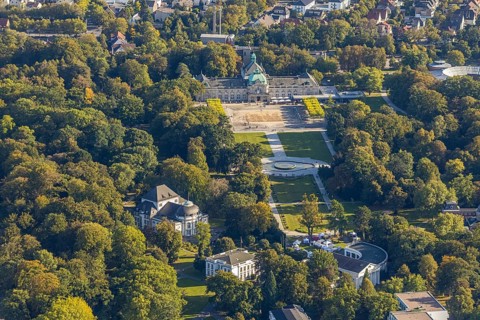 Aerial view, State Spa Bad Oeynhausen, GOP Varieté Theatre Kaiserpalais, fountain in the spa