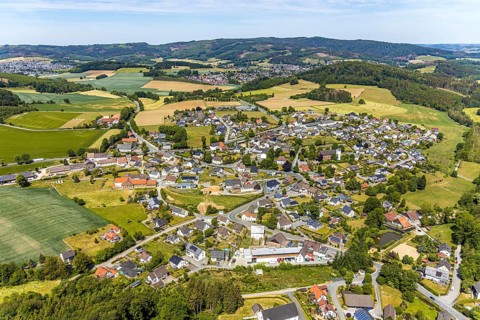 Aerial view, view of Langenholthausen, Goldbäckerei Grote GmbH, Sunderner Straße, St. Johannes