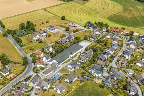 Aerial photo, Schramm & Verbecke oHG manufacturer, Neuenrader Straße, Balve, Sauerland, North