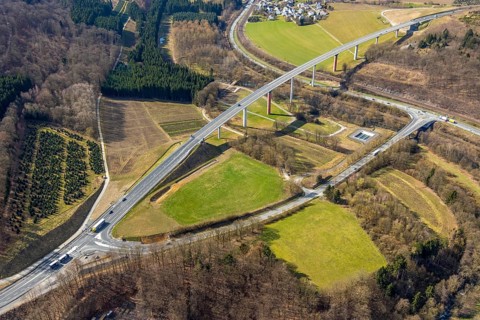 Aerial view, federal road B480n, Ruhrtalbrücke Bermecke, feeder road B7, Bestwig, North