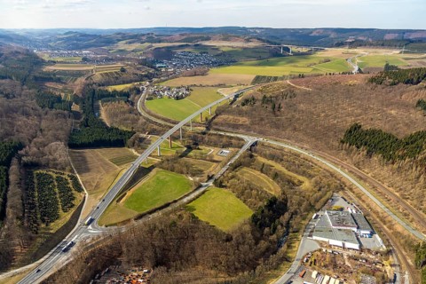 Aerial view, federal road B480n, Ruhrtalbrücke Bermecke, feeder road B7, Bestwig, North
