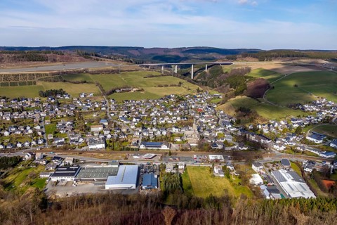 Aerial view, aerial view Nuttlar, valley bridge Nuttlar, motorway A46, Bestwig, North