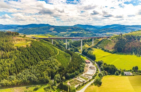 Aerial view, Nuttlar viaduct, motorway A46, Garten- und Landschaftsbau Hans-Gerd Meschede KG,