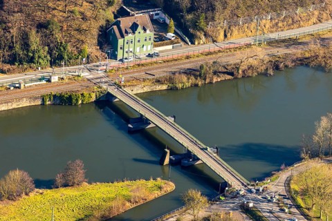 Aerial view, floating bridge Dahlhausen, river Ruhr, Dahlhausen, Hattingen, Ruhr area, North