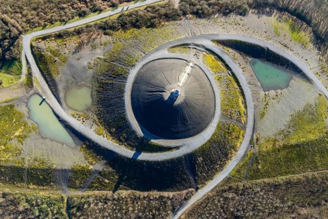 Aerial photograph, Rheinelbe slagheap, Ückendorf, Gelsenkirchen, Ruhr area, North Rhine-Westphalia,